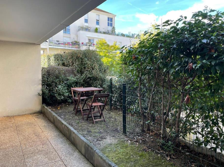 Studio 28 M2 & Jardin Privatif 20 M2 Монтини-льо-Бретоньо Екстериор снимка